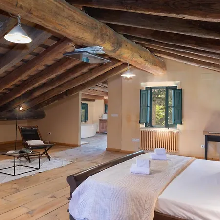 Flateli Mas Llop 别墅 *